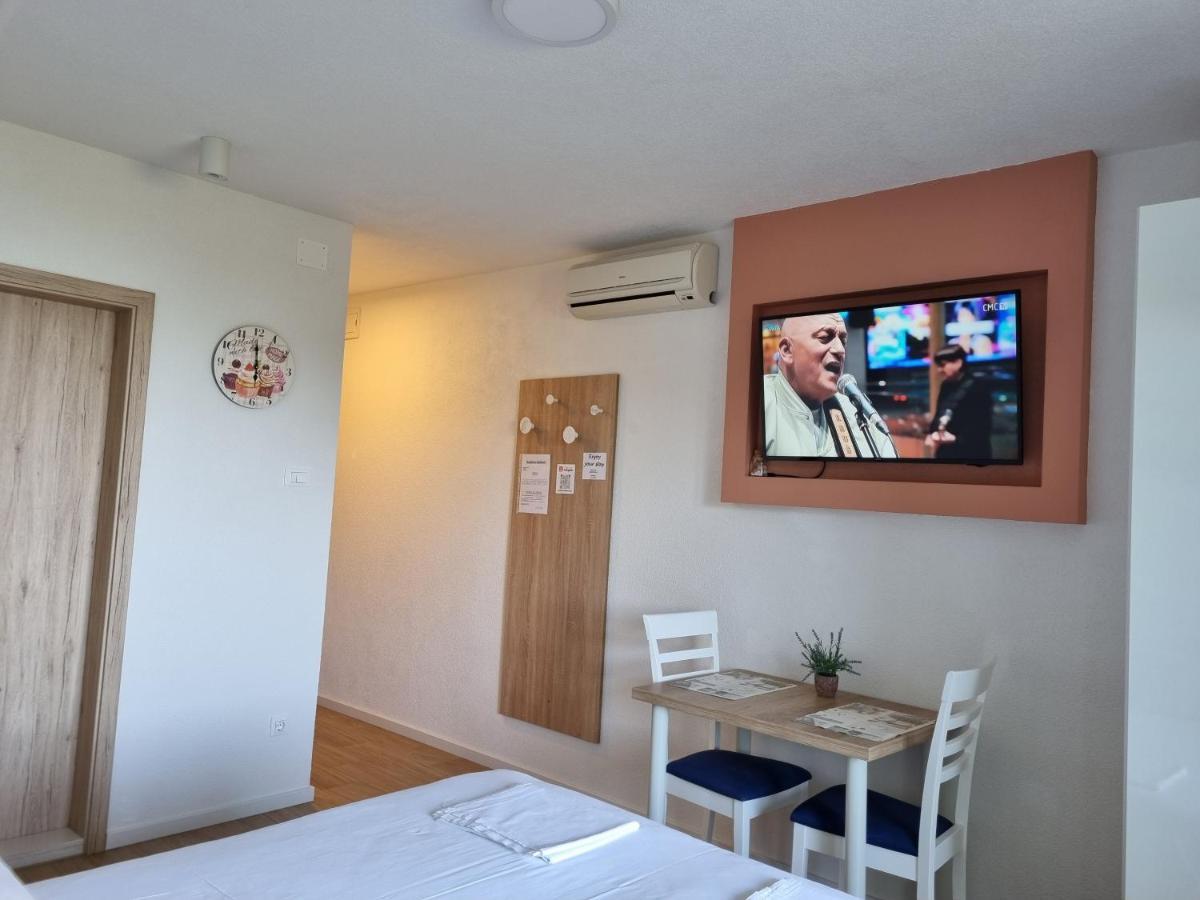 Guesthouse Dominovic 布雷拉 外观 照片