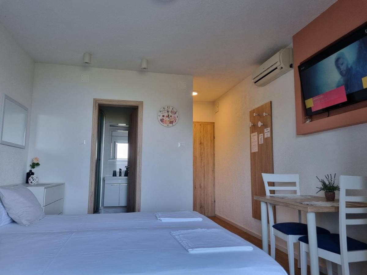 Guesthouse Dominovic 布雷拉 外观 照片